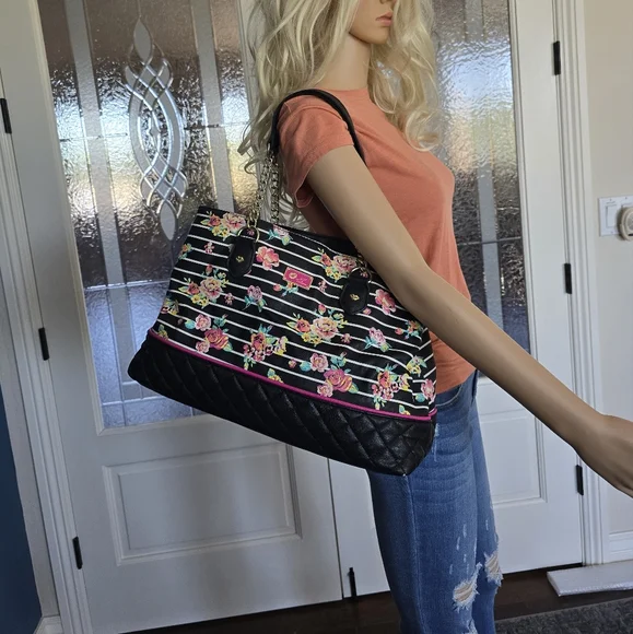 BETSEY JOHNSON PURSE - Picture 15 of 15